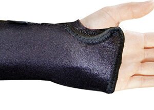 ProStyle Stabilized Wrist Wrap Right  Universal  4  - 11